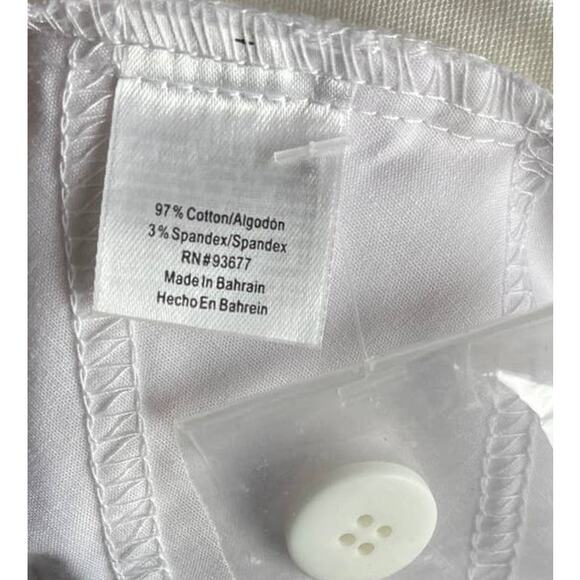 St. John's Bay Womens Size 6 White Capri Pants Zipper Secretly Slender Pockets - Picture 4 of 8